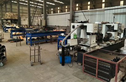 托輥組裝車(chē)間